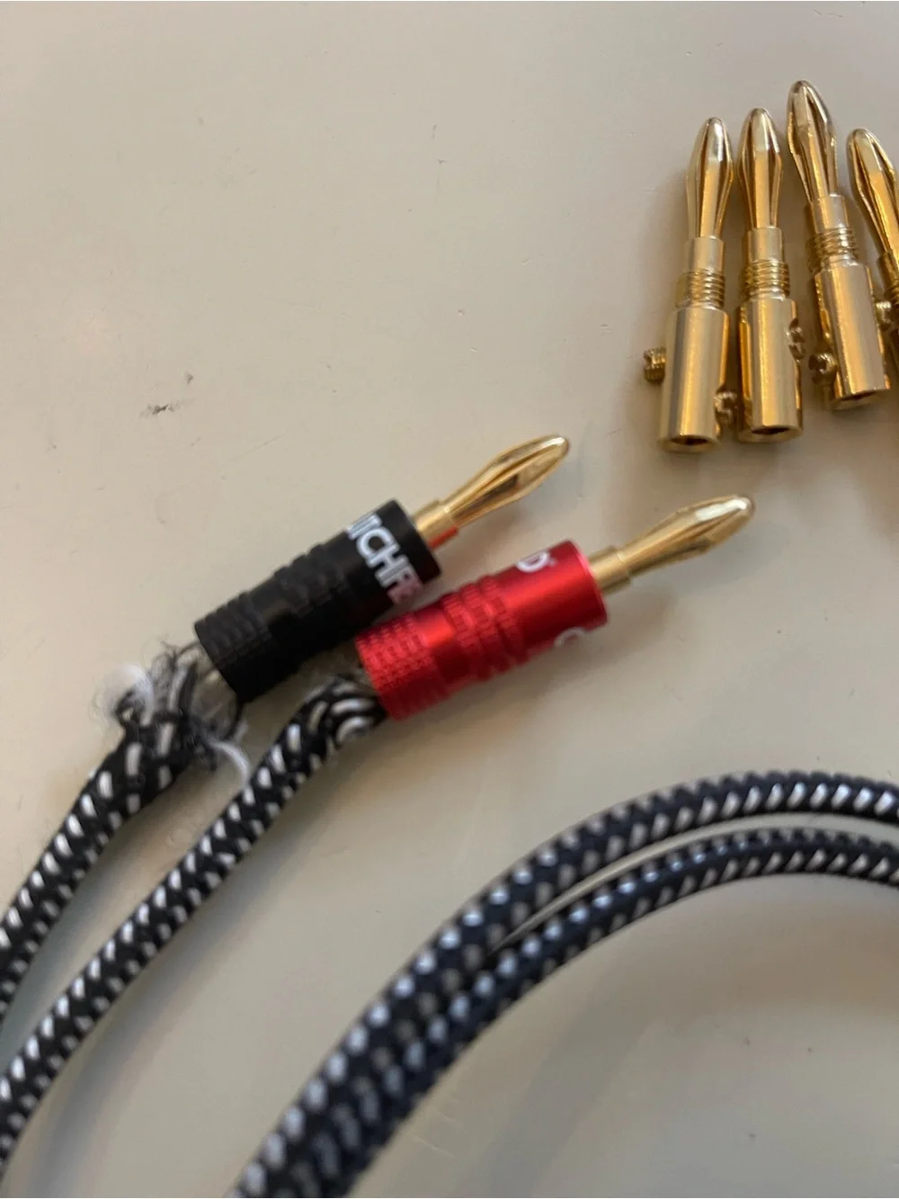 Read ! Crutchfield 14 Gauge Speaker Wire 10 Foot, 2 Conductors w/Banana Terminal